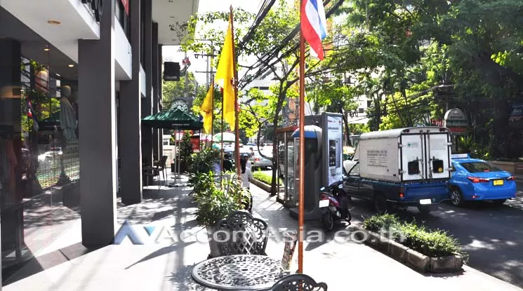  1  Retail / Showroom For Rent in Ploenchit ,Bangkok BTS Chitlom at The 19 at chidlom AA10440